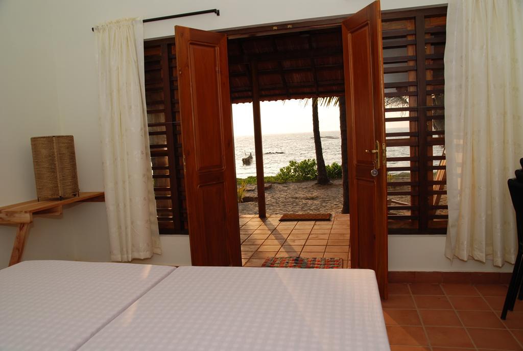 Chera Rocks Beach House Hotel Thottada ห้อง รูปภาพ