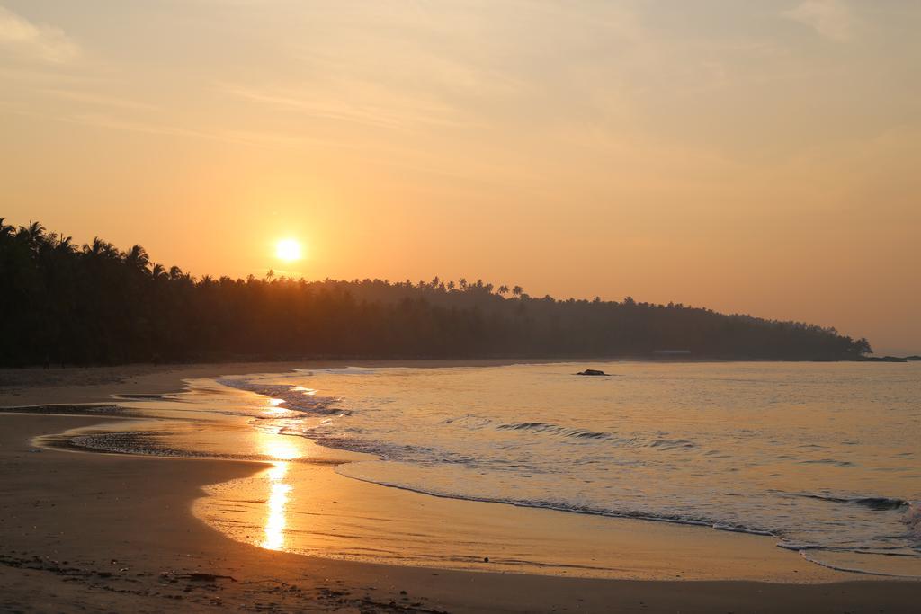 Chera Rocks Beach House Hotel Thottada ห้อง รูปภาพ