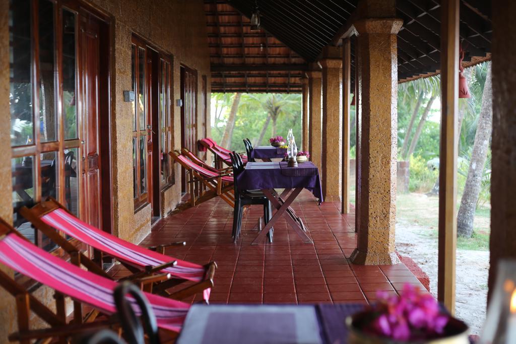 Chera Rocks Beach House Hotel Thottada ภายนอก รูปภาพ