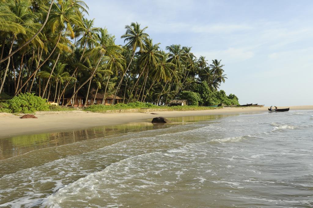 Chera Rocks Beach House Hotel Thottada ภายนอก รูปภาพ